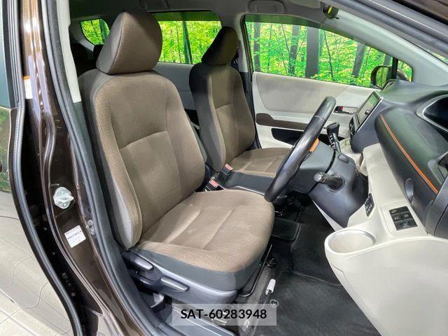 Toyota SIENTA 2016-10 8882186-6