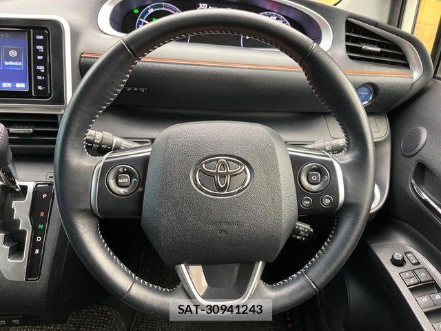Toyota SIENTA 2021-12 8882169-10