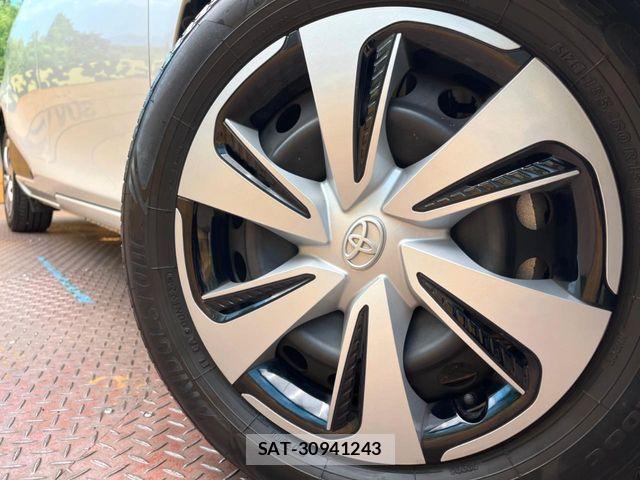 Toyota SIENTA 2021-12 8882169-12