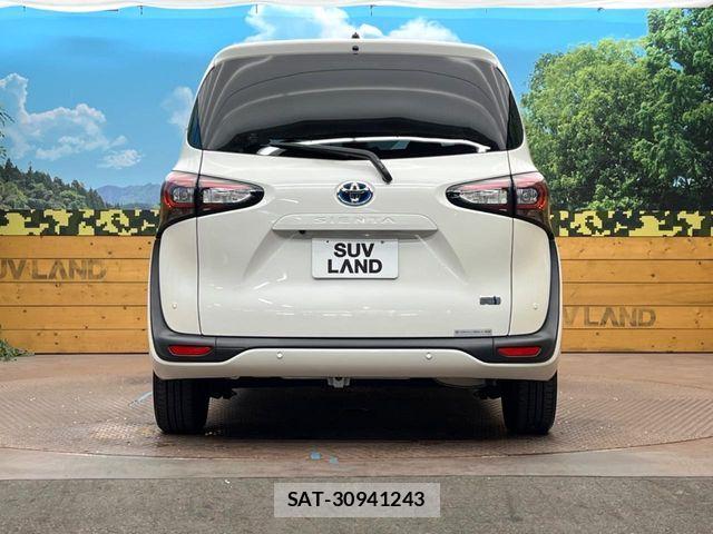 Toyota SIENTA 2021-12 8882169-14