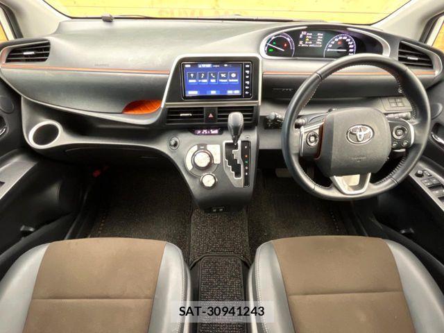 Toyota SIENTA 2021-12 8882169-1