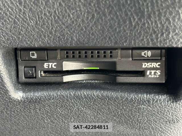 Toyota SIENTA 2016-05 8882180-10