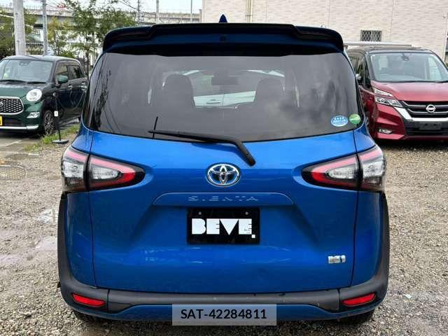 Toyota SIENTA 2016-05 8882180-19