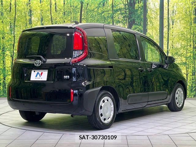 Toyota SIENTA 2023-08 8882167-16