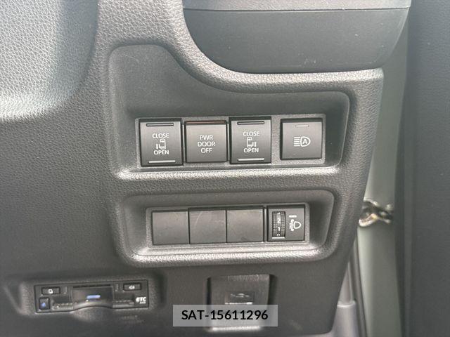 Toyota SIENTA 2023-07 8882172-18