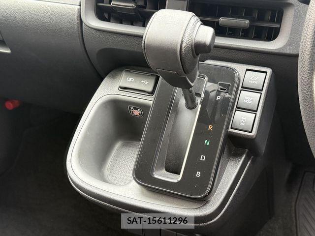 Toyota SIENTA 2023-07 8882172-26