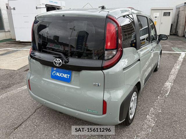 Toyota SIENTA 2023-07 8882172-4