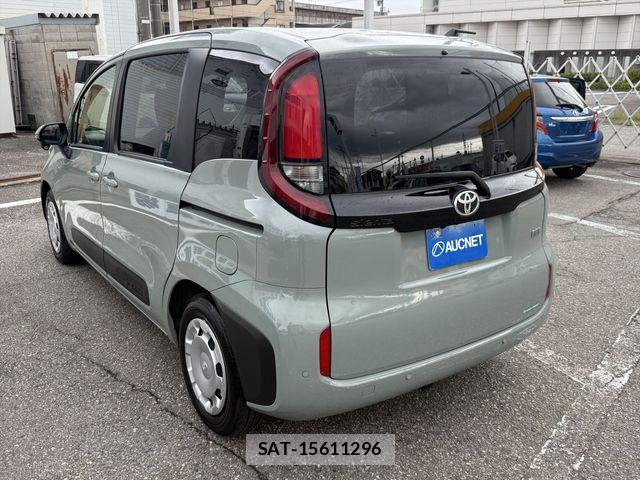 Toyota SIENTA 2023-07 8882172-6