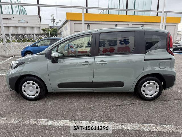 Toyota SIENTA 2023-07 8882172-7