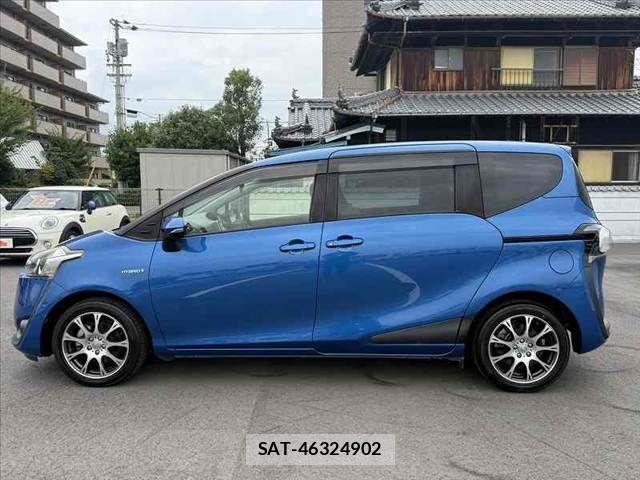 Toyota SIENTA 2016-03 8882183-11