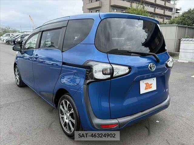 Toyota SIENTA 2016-03 8882183-12