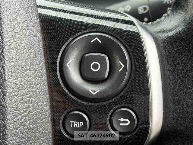 Toyota SIENTA 2016-03 8882183-26