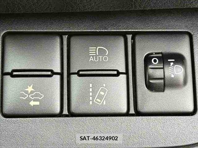 Toyota SIENTA 2016-03 8882183-5