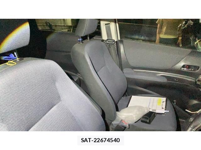 Toyota SIENTA 2016-05 8882181-9