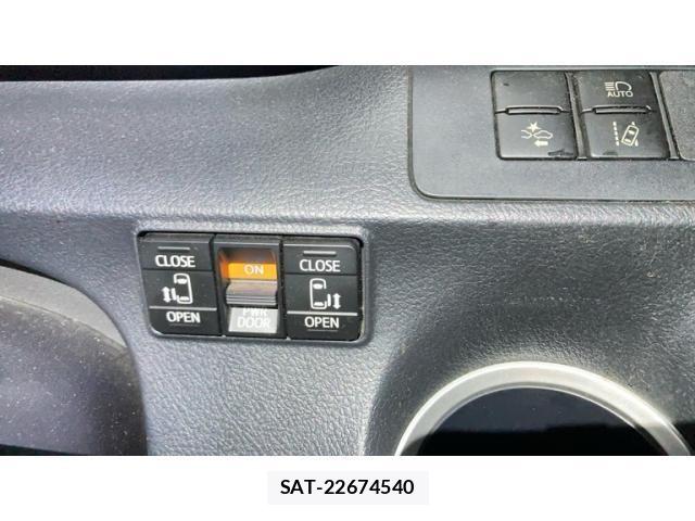 Toyota SIENTA 2016-05 8882181-13