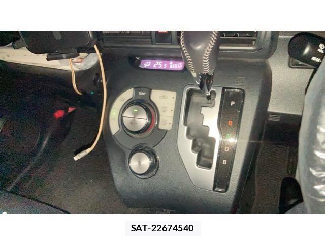 Toyota SIENTA 2016-05 8882181-19