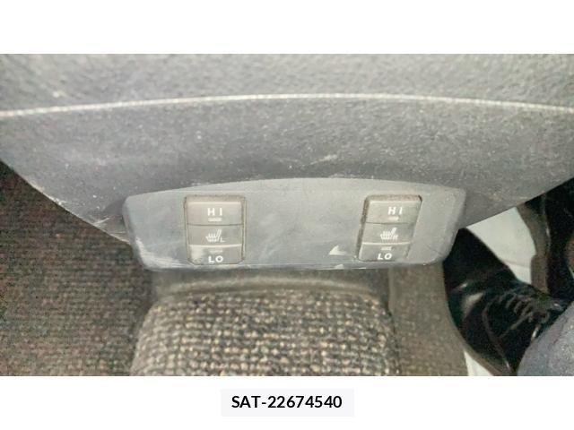 Toyota SIENTA 2016-05 8882181-20
