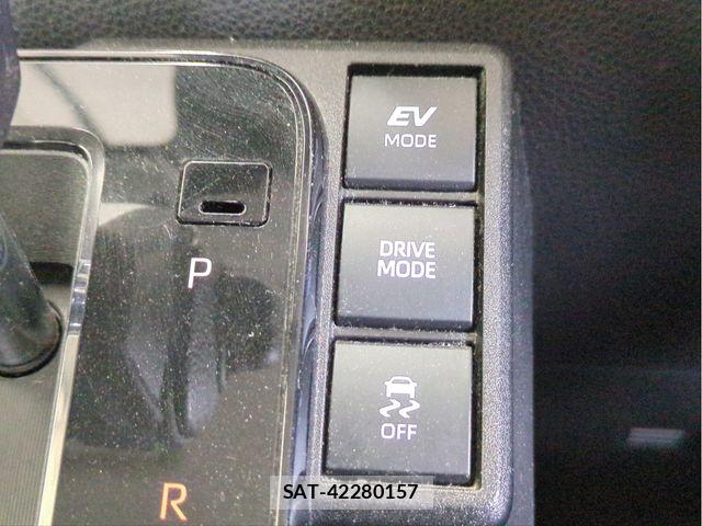 Toyota SIENTA 2023-11 8882171-14
