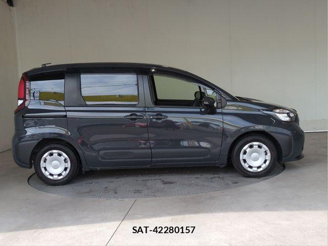 Toyota SIENTA 2023-11 8882171-17