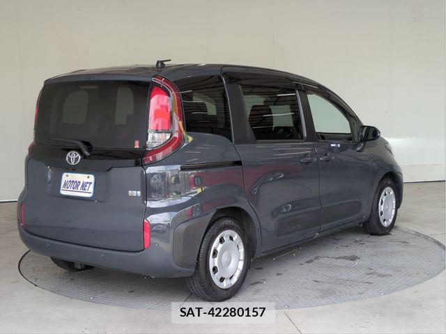 Toyota SIENTA 2023-11 8882171-1