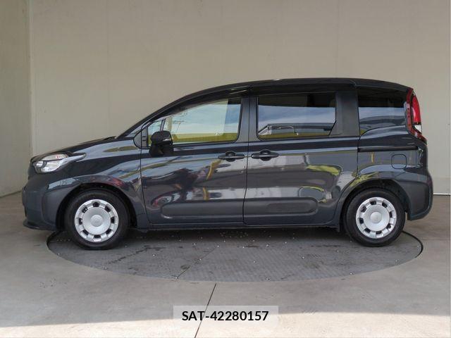 Toyota SIENTA 2023-11 8882171-20