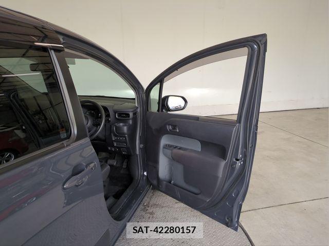 Toyota SIENTA 2023-11 8882171-29