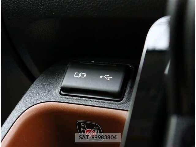 Toyota SIENTA 2023-07 8882158-11