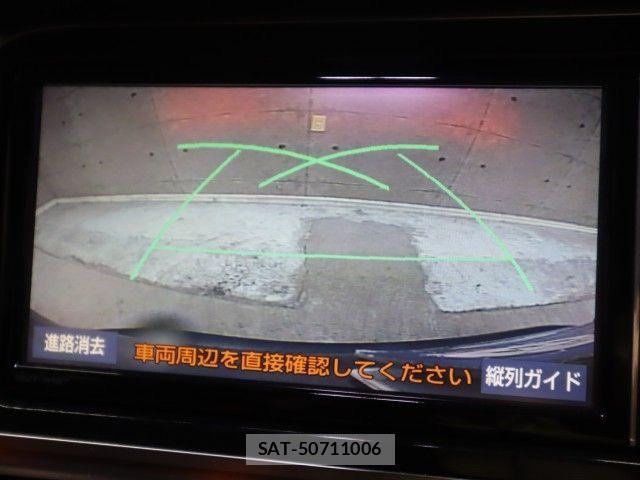 Toyota SIENTA 2018-09 8882178-11