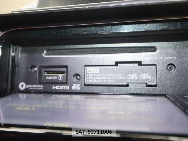 Toyota SIENTA 2018-09 8882178-14