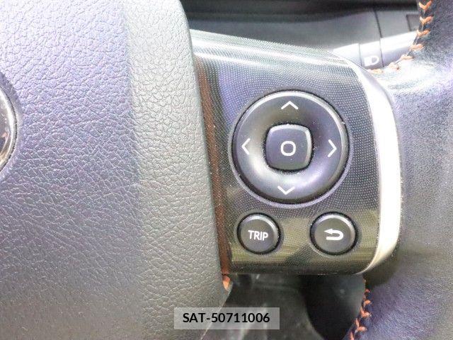 Toyota SIENTA 2018-09 8882178-17