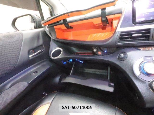 Toyota SIENTA 2018-09 8882178-21