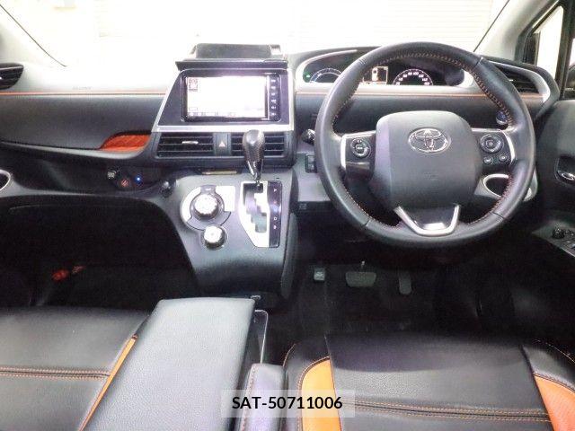Toyota SIENTA 2018-09 8882178-2
