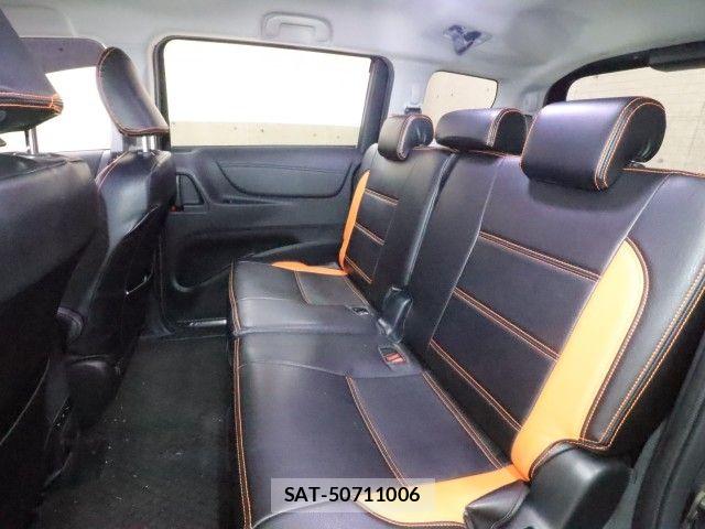 Toyota SIENTA 2018-09 8882178-6