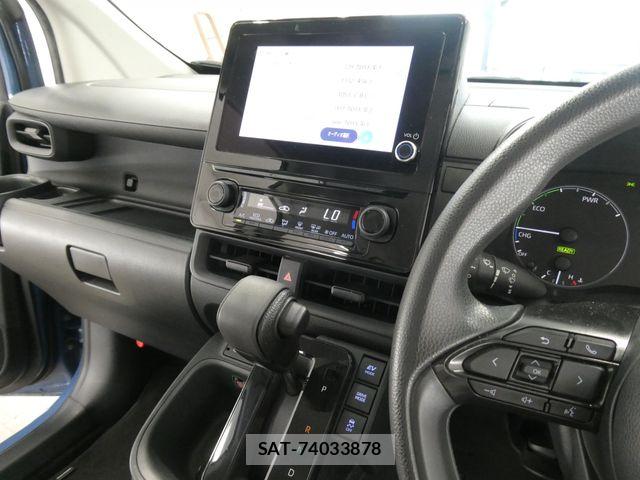 Toyota SIENTA 2023-08 8884351-18