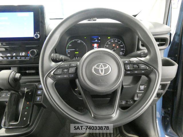 Toyota SIENTA 2023-08 8884351-24