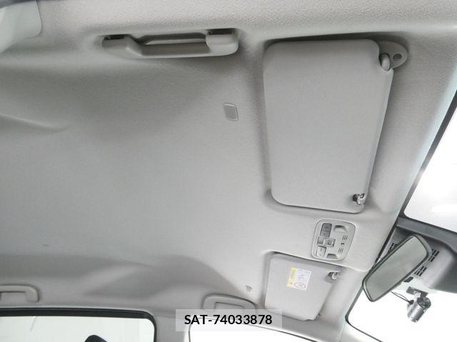 Toyota SIENTA 2023-08 8884351-28