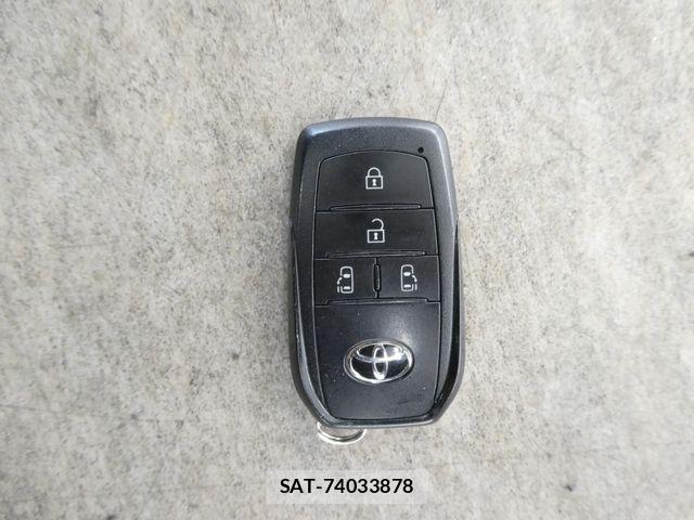 Toyota SIENTA 2023-08 8884351-29