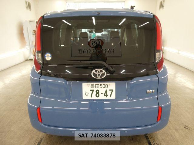 Toyota SIENTA 2023-08 8884351-4