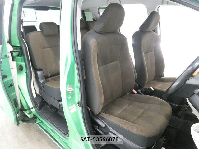 Toyota SIENTA 2015-07 8884353-11