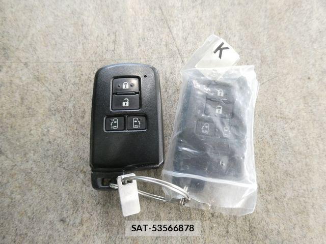 Toyota SIENTA 2015-07 8884353-29