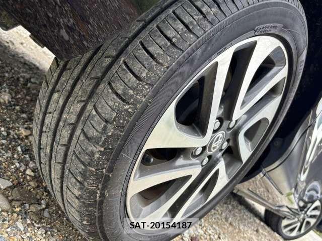 Toyota SIENTA 2018-08 8884352-16