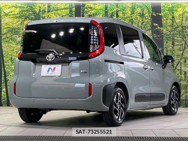 Toyota SIENTA 2023-02 8884350-18