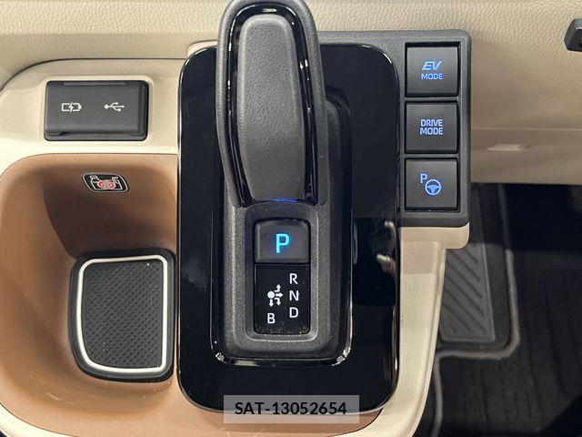 Toyota SIENTA 2024-06 8884348-6