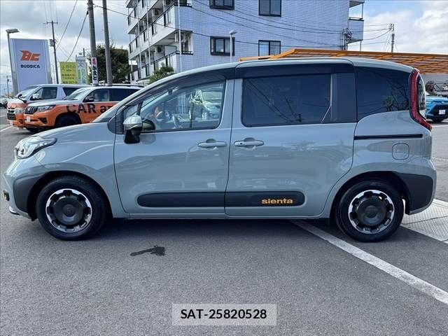 Toyota SIENTA 2023-05 8884349-11