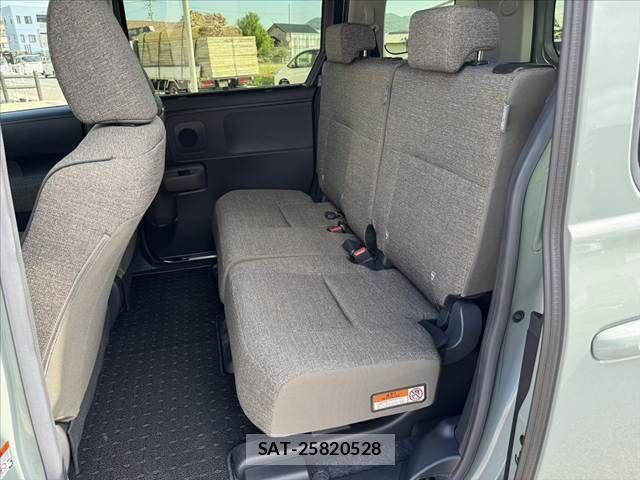 Toyota SIENTA 2023-05 8884349-18