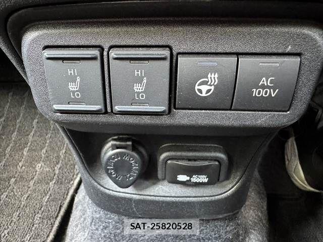 Toyota SIENTA 2023-05 8884349-21