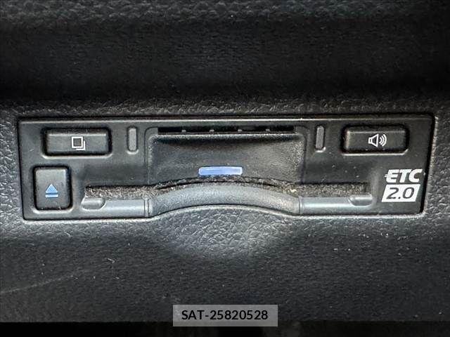 Toyota SIENTA 2023-05 8884349-22