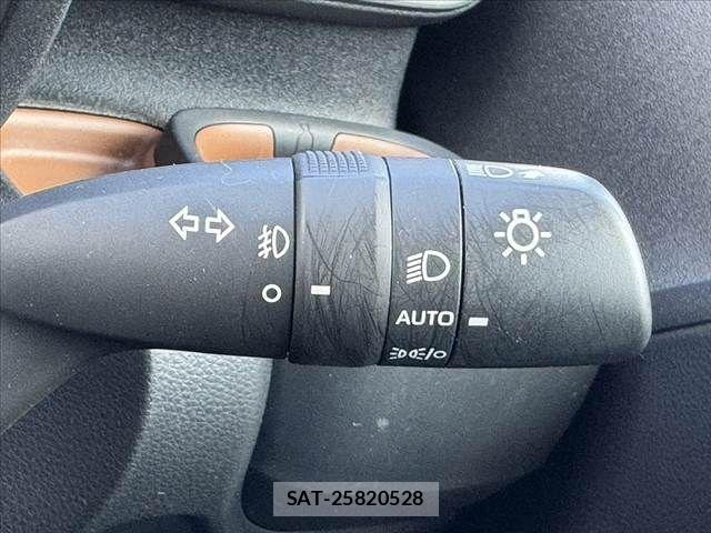 Toyota SIENTA 2023-05 8884349-24