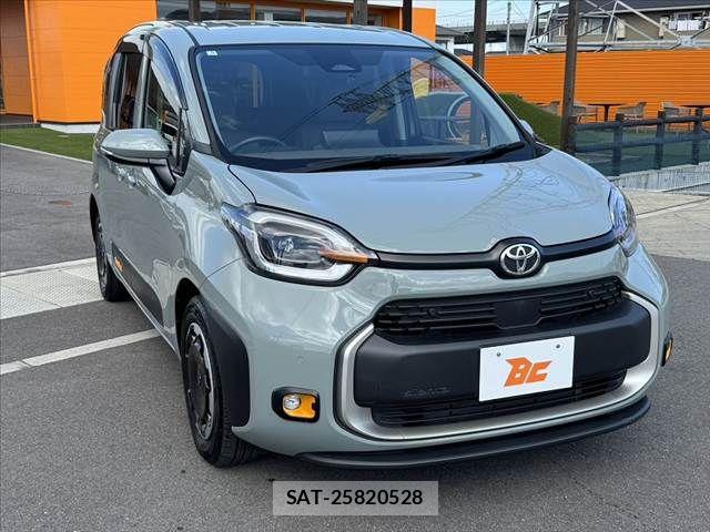 Toyota SIENTA 2023-05 8884349-7