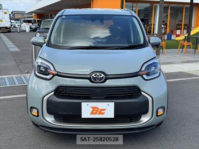 Toyota SIENTA 2023-05 8884349-8
